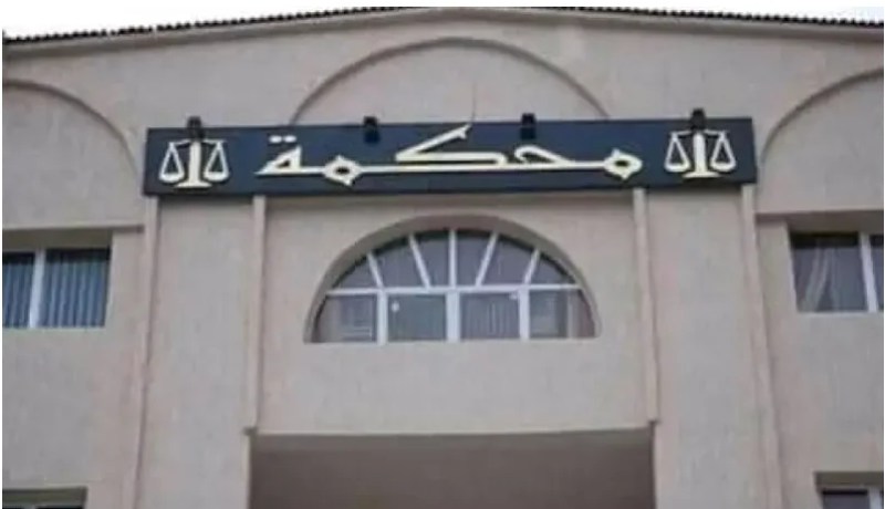 مديرة متوسطة مهددة بالحبس لضربها والدة تلميذة