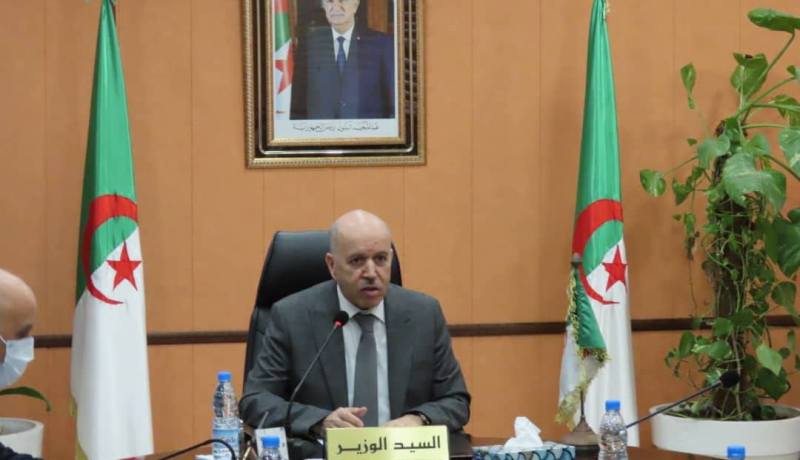 سايحي يلتقي النقابة الوطنية للممارسين الأخصائيين في الصحة العمومية