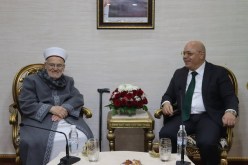 الجزائر تؤكد موقفها الثابت في دعم القضية الفلسطينية خلال استقبال الشيخ عكرمة صبري