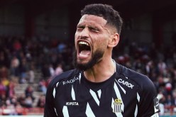 زرقان يقود شارلوروا للفوز بخماسية في الدوري البلجيكي