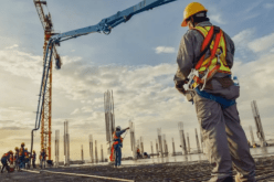 شكاكري: تعويضات تصل إلى 75% للعمال المتضررين من التقلبات الجوية