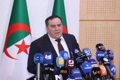 وزير الاتصال يجري محادثات مع نظيره اللبناني