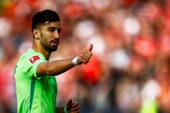 غياب غير متوقع.. عمورة خارج حسابات فولفسبورغ أمام كولن