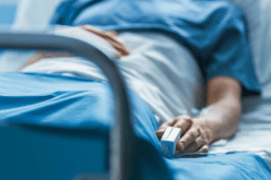 فيروس “ليس له علاج”.. أطباء يدقّون ناقوس الخطر