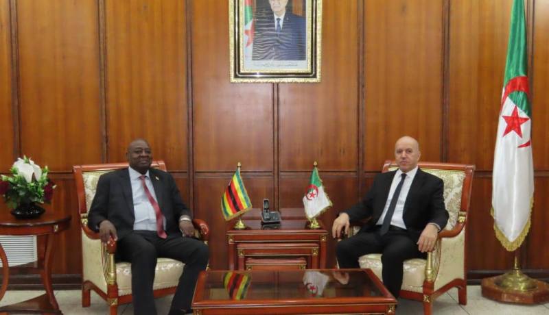 تعزيز التعاون بين الجزائر وزيمبابوي في المجال الصحي