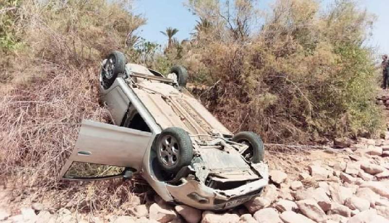 سوق أهراس.. 3 جرحى في حادث انحراف وانقلاب سيارة وسقوطها في منحدر 