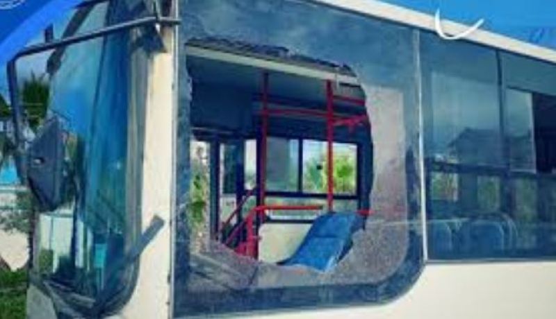 “إيتوزا” .. تعرّض حافلة للرشق بالحجارة من طرف مجموعة من المراهقين