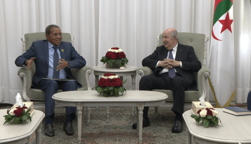 رئيس الجمهورية يستقبل الرئيس الأسبق لجمهورية تنزانيا الاتحادية