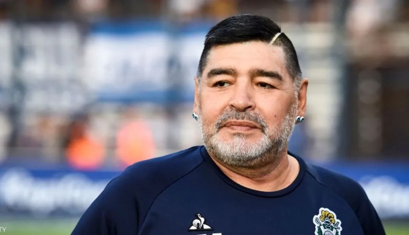 محاكمة وفاة مارادونا.. حبس حارسه وتفاصيل صادمة