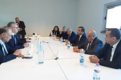 وزير الطاقة والمناجم والطاقات المتجددة عرقاب يتحادث مع نظيره المصري