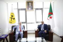 الرئيس المدير العام لمجمع سونارام يستقبل البروفيسور كريم زغيب