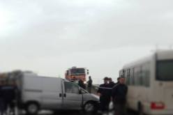 برج بوعريريج .. 3 جرحى في اصطدام تسلسلي بين سيارتين حافلة وشاحنة