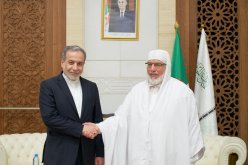 عميد جامع الجزائر يستقبل وزير الخارجية الإيراني