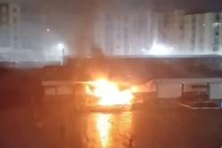 قسنطينة.. حريق مهول يلتهم 7 محلات تجارية بالسوق المغطى