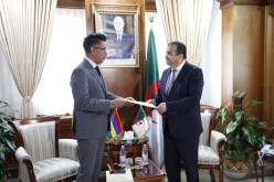 عرقاب يتباحث مع وزير الإسكان والأراضي الموريشي تعزيز التعاون في مجال الطاقة