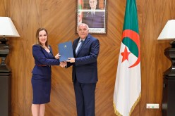 وزير الخارجية يتسلم أوراق اعتماد سُفراء جدد لدى الجزائر