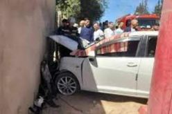 سكيكدة.. قتيل وجريح في انحراف سيارة واصطدامها بجدار منزل