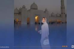 بعد وشم ابعد عنا الشر آمين.. جورجينا بالحجاب والعباءة داخل مسجد