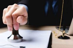 موثق يتابع قضائيا الغرفة الوطنية للموثقين ناحية الوسط سابقا لاحتكارهم عقود عمومية