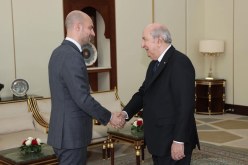 رئيس الجمهورية يستقبل وزير الخارجية الفرنسي