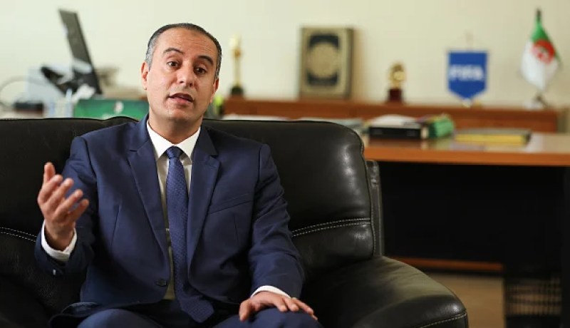 الوزير صادي يستقبل البطلة الأولمبية كيليا نمور