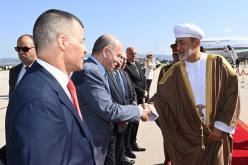 سلطان عُمان يترحم على أرواح شهداء الثورة التحريرية بمقام الشهيد