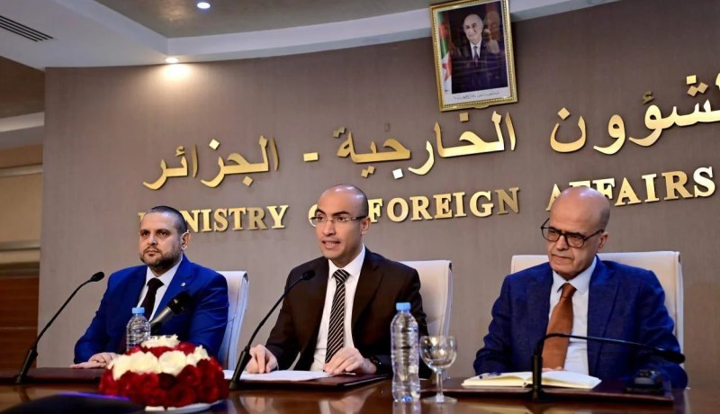 شايب يشرف على يوم تكوينيّ لفائدة أعضاء الوفد القنصلي المكلف بتأطير موسم الحج