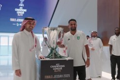 بالصور.. وزير الرياضة السعودي يستقبل محرز