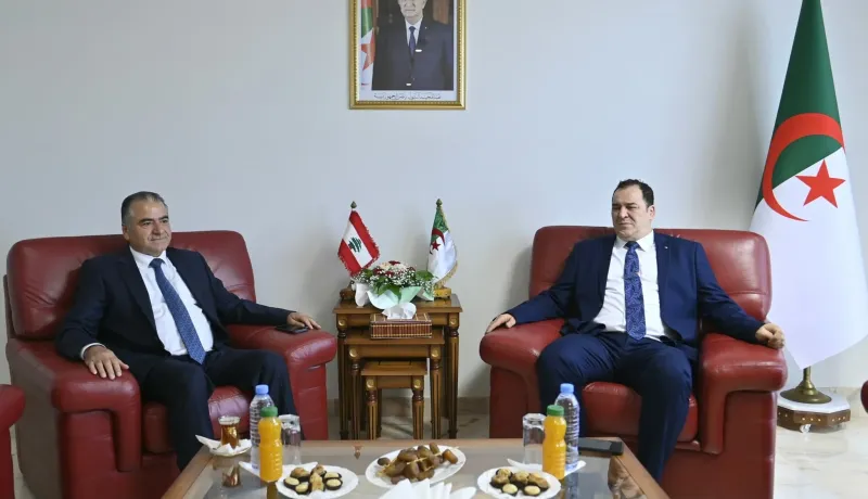 وزير الاتصال يستقبل السفير اللبناني بالجزائر