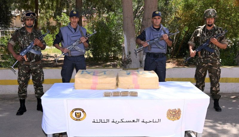 إحباط إدخال أكثر من 2 قنطار من الكيف عبر الحدود مع المغرب