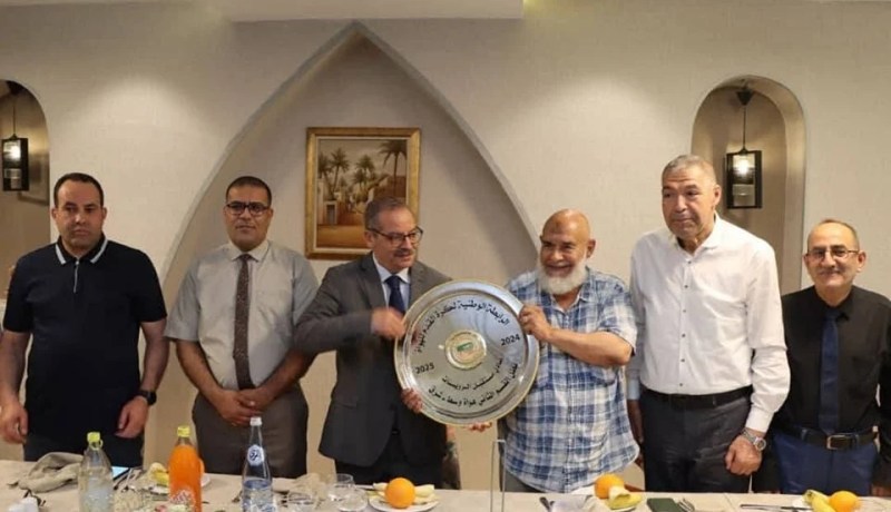 بالصور.. والي ورقلة يقيم مأدبة غداء على شرف فريق مستقبل الرويسات