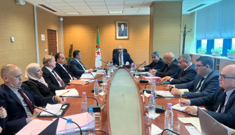 وزير التجارة يأمر بالمتابعة الدورية للمشاريع الاستثمارية ومراجعة النظام التعويضي لمستخدمي القطاع