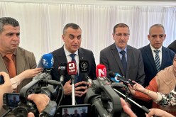 زروقي: تعزيز التغطية بشبكتي الهاتف النقال والإنترنت على مستوى كل شواطئ الوطن