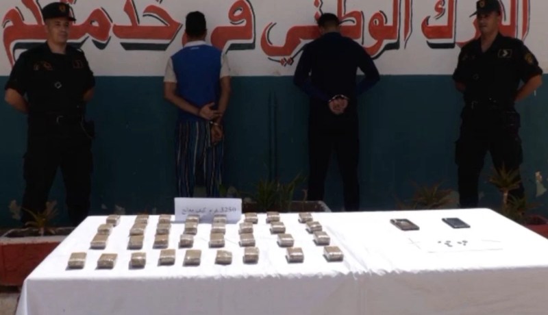 وهران: توقيف تاجري مخدرات وحجز أكثر من 3 كلغ “كيف” وإكستازي