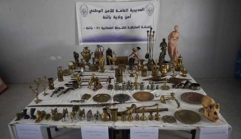 باتنة: توقيف شخص يعرض تحفا وتماثيل تراثية قديمة للبيع