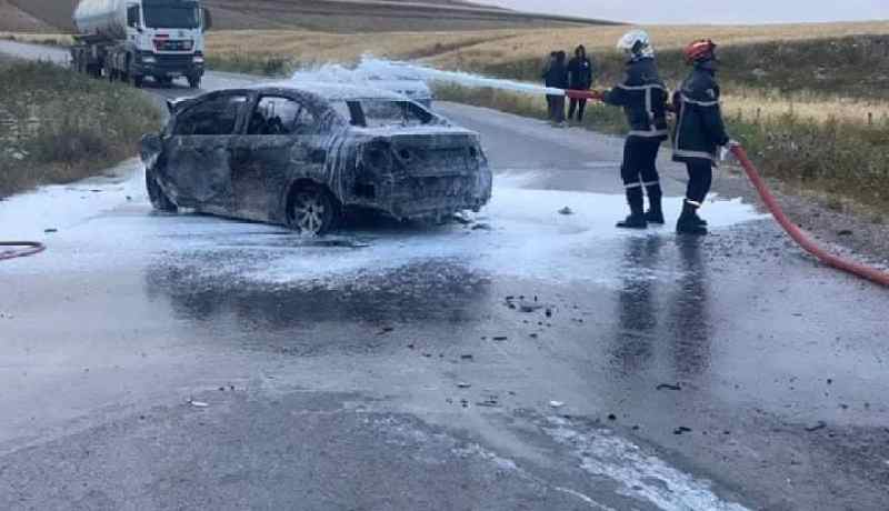 البويرة.. إصابة شخصين في حريق سيارة بسور الغزلان