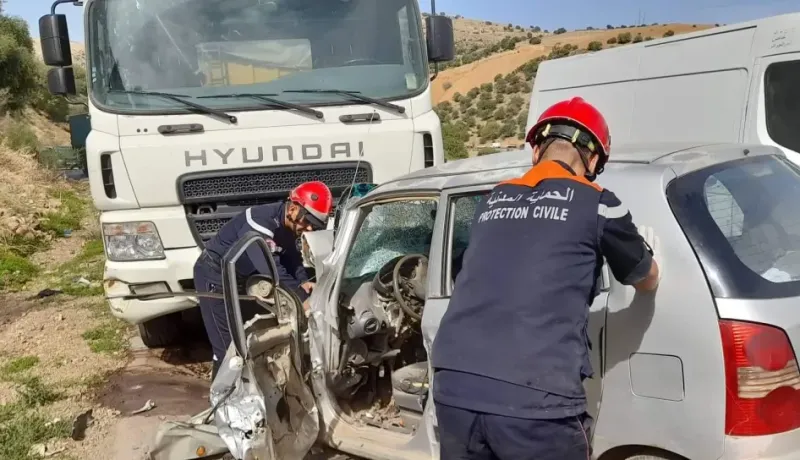 عين الدفلى.. 6 جرحى في اصطدام بين سيارة وشاحنة بـ أولاد المهدي