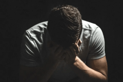 خطيبتي تضيق عليّ الخناق وتقهرني