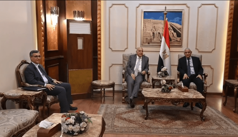 عطاف يشارك اليوم بالقاهرة في الاجتماع الوزاري للآلية الثلاثية لدول الجوار بشأن الأزمة في ليبيا