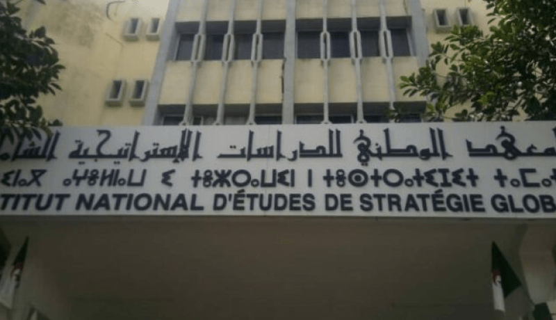 وفد من المعهد النيجيري للدراسات السياسية والاستراتيجية في زيارة إلى الجزائر