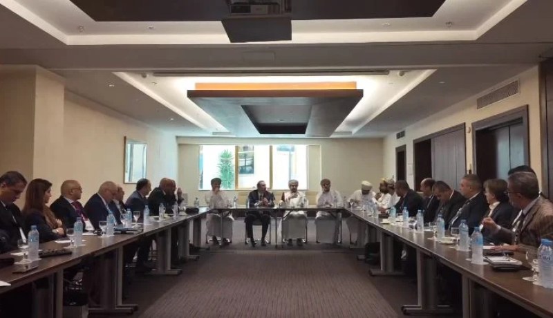 مولى يتباحث مع وزير التجارة والصناعة وترويج الاستثمار العماني