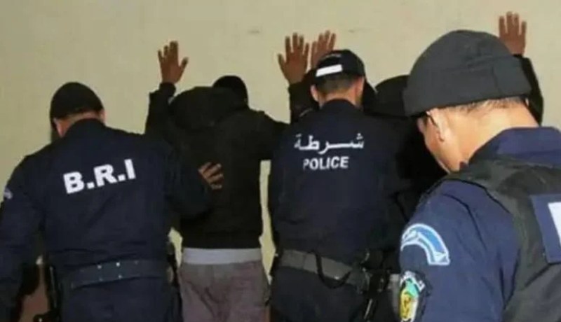 أم البواقي.. توقيف مجموعة من المبحوث عنهم وحجز سلاح ناري دون رخصة بـ عين البيضاء