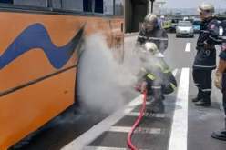 نشوب حريق بحافلة لنقل الطلبة