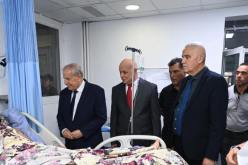 حشيشي يزور مصابي حادث ملعب 5 جويلية ويواسي عائلات الضحايا