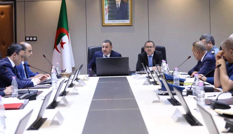 سعيود يترأس اجتماعا تنسيقيا لتسريع وتيرة عصرنة ورقمنة مطار العاصمة
