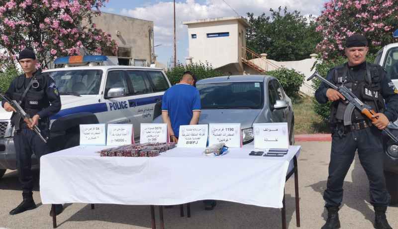 خنشلة.. توقيف شخص بحوزته أزيد من كلغ كوكايين وكمية من الإكستازي والبريغابلين