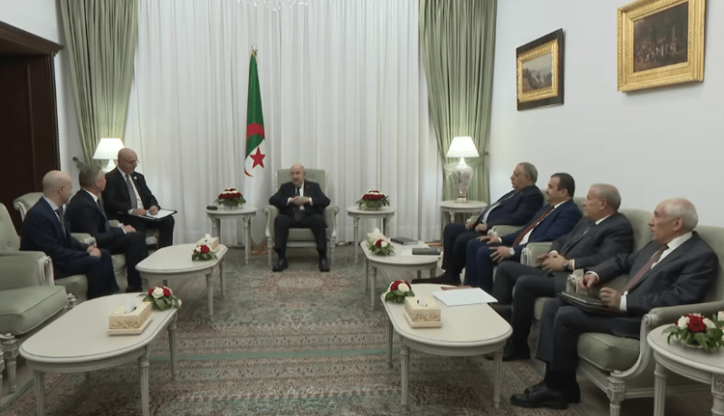 رئيس الجمهورية يستقبل وفدا عن الشركة الأمريكية إكسون موبيل