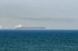 البرلمان الإيرانى يوافق على إغلاق مضيق هرمز