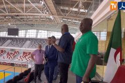 وفد الاتحاد الإفريقي لكرة اليد يزور المنشآت الرياضية بوهران