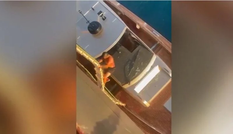 طاقم ناقلة سوناطراك “بارڨة 2” ينقذ رعية فرنسي قبالة السواحل الإيطالية